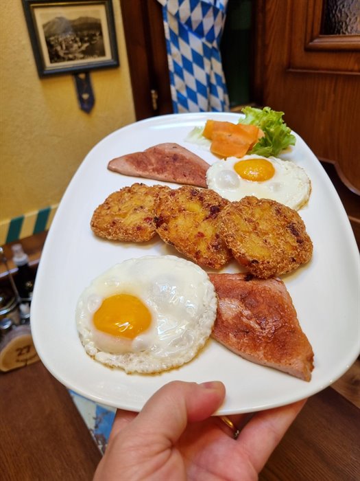 SECONDI PIATTI - Fetta bavarese alla Bismarck